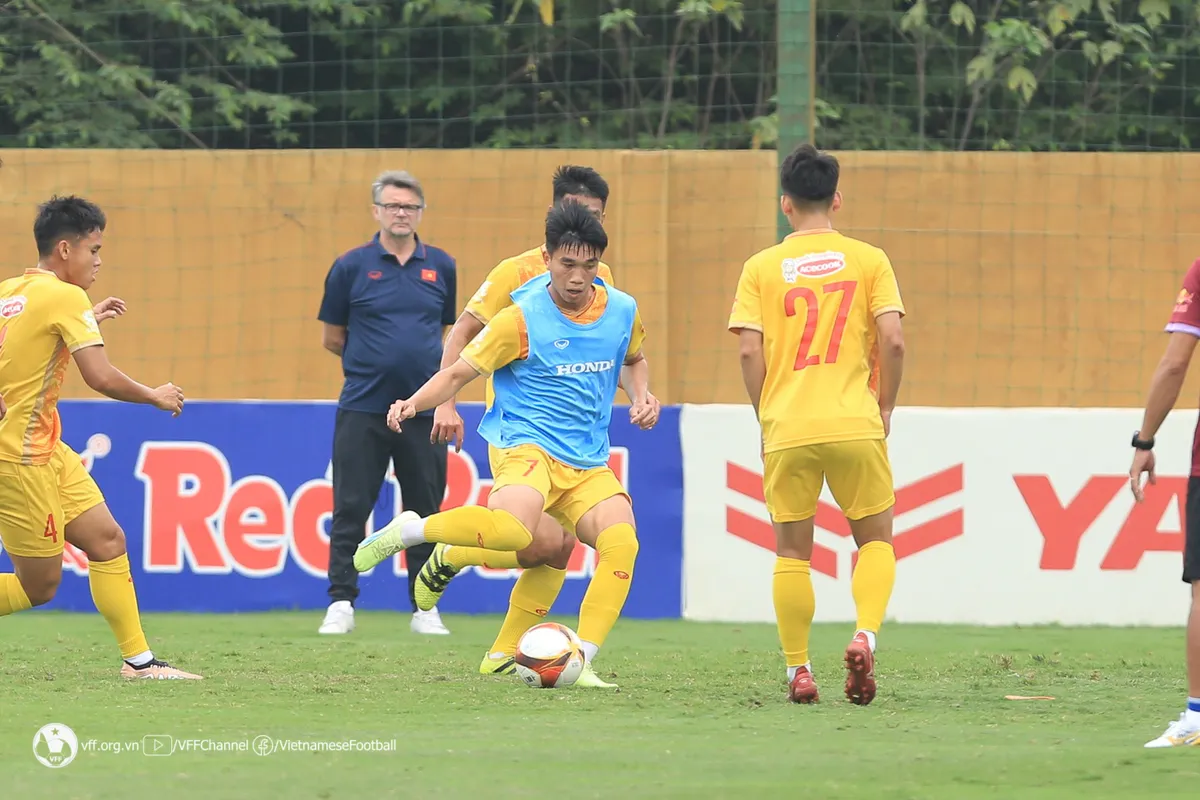 ĐT U23 Việt Nam tích cực tập luyện trước ngày lên đường dự giải quốc tế U23 Cup - Ảnh 2. ĐT U23 Việt Nam tích cực tập luyện trước ngày lên đường dự giải quốc tế U23 Cup - Ảnh 2.