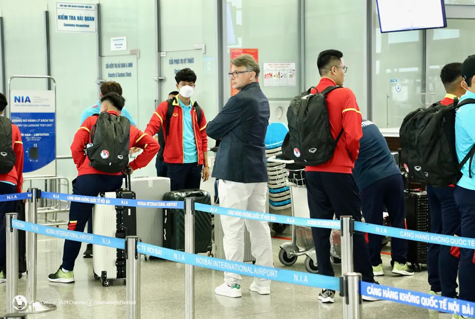 U23 Việt Nam lên đường sang Qatar - Ảnh 3. U23 Việt Nam lên đường sang Qatar - Ảnh 3.
