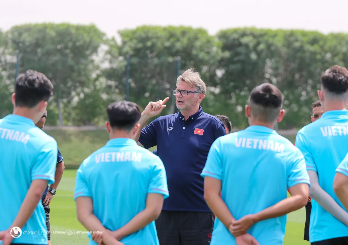U23 Việt Nam hứng khởi trên sân tập của nhà ĐKVĐ World Cup - Ảnh 5. U23 Việt Nam hứng khởi trên sân tập của nhà ĐKVĐ World Cup - Ảnh 5.
