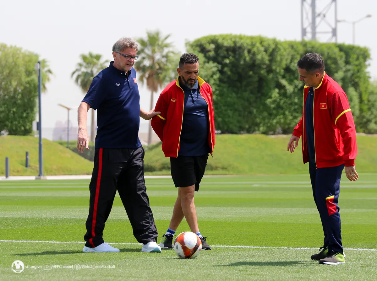 U23 Việt Nam hứng khởi trên sân tập của nhà ĐKVĐ World Cup - Ảnh 3. U23 Việt Nam hứng khởi trên sân tập của nhà ĐKVĐ World Cup - Ảnh 3.