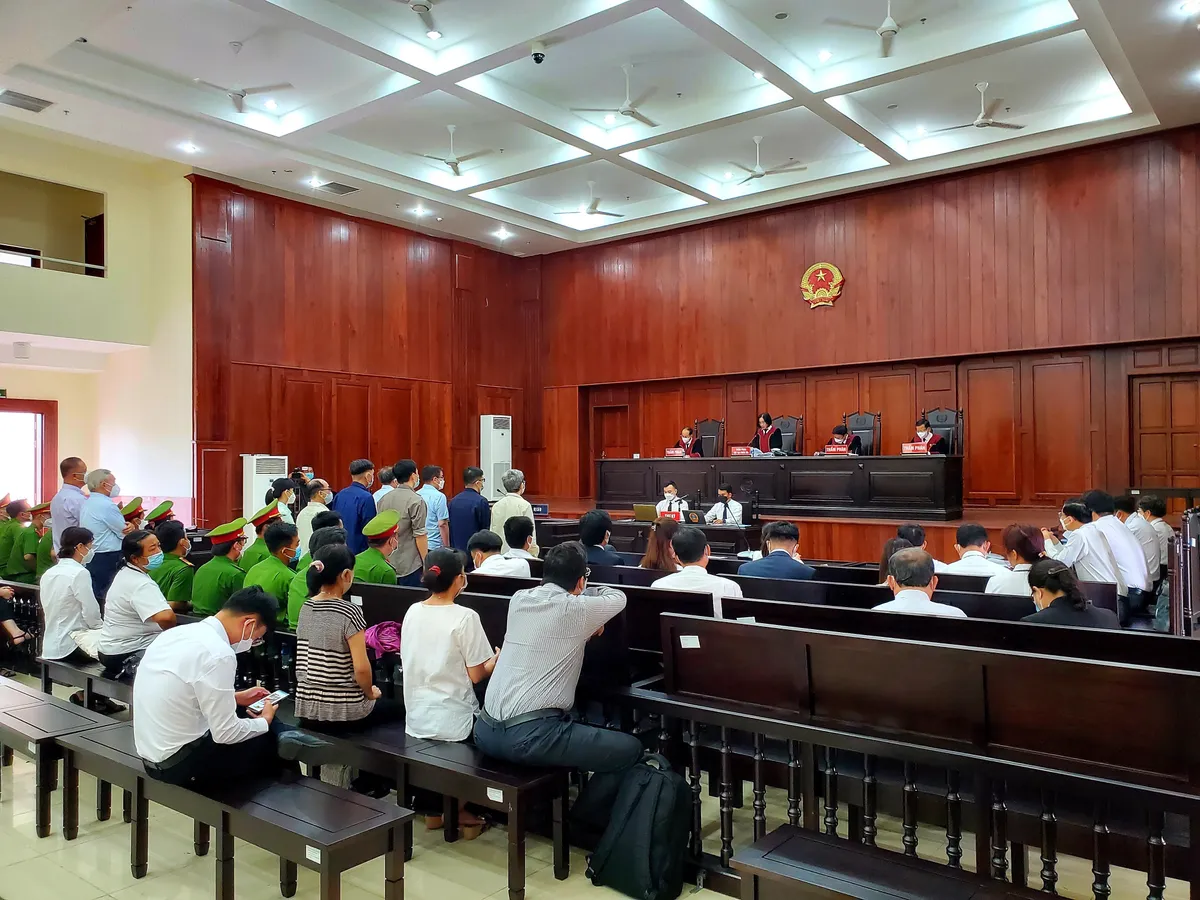 Đ&atilde; x&eacute;t xử 12.244 vụ &aacute;n kinh tế, tham nhũng với 25.144 bị c&aacute;o trong 5 năm qua - Ảnh 1.