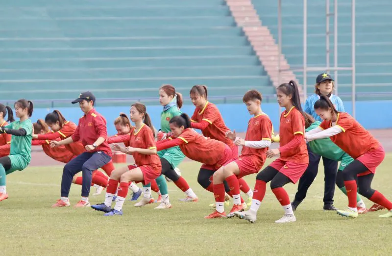 ĐT U20 nữ Việt Nam có buổi tập đầu tiên trên sân Việt Trì - Ảnh 3. ĐT U20 nữ Việt Nam có buổi tập đầu tiên trên sân Việt Trì - Ảnh 3.