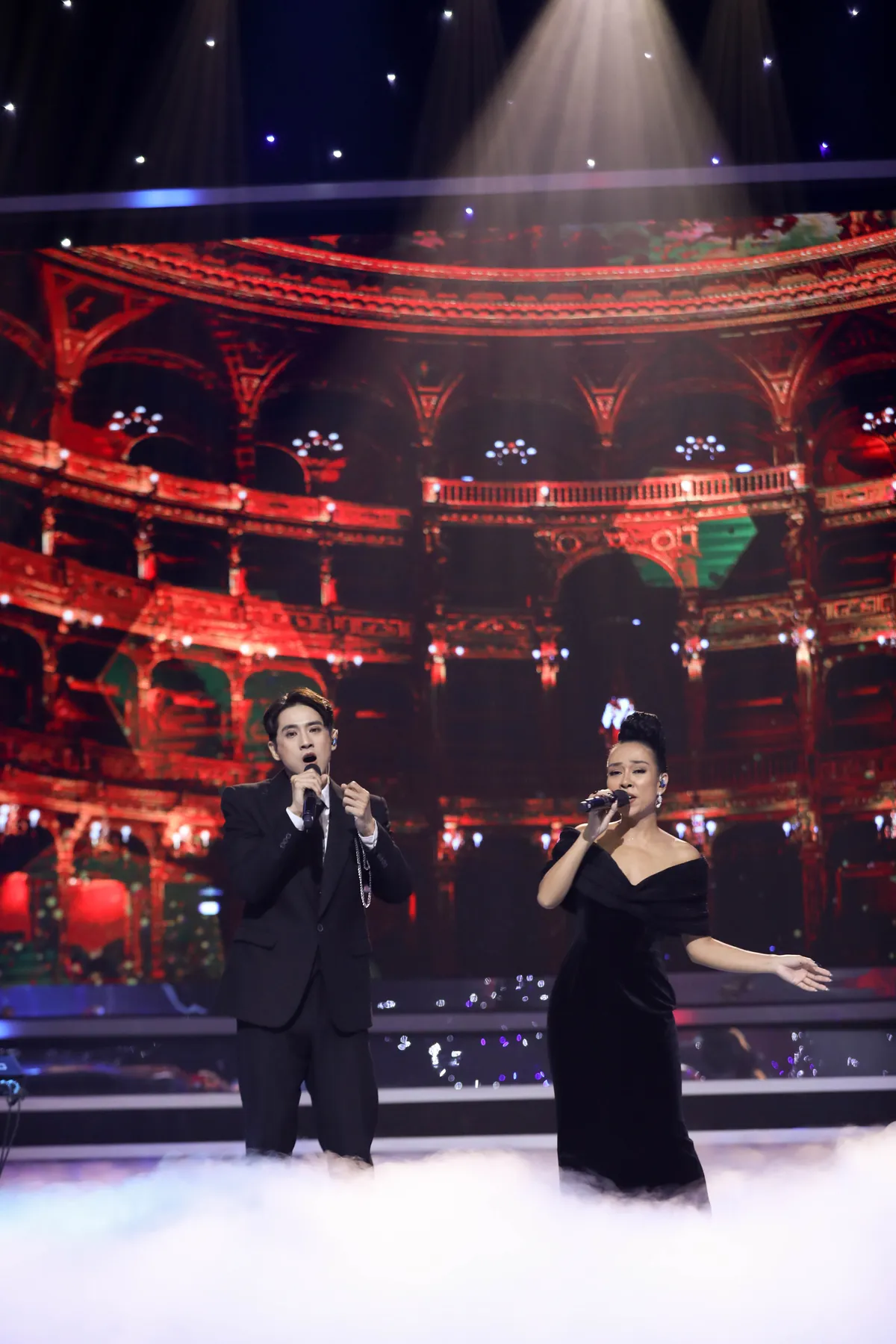 Ng&ocirc; Phương Anh v&agrave; Thanh Duy khiến gi&aacute;m khảo H&agrave; L&ecirc; &ldquo;đứng ngồi kh&ocirc;ng y&ecirc;n&rdquo; - Ảnh 3.