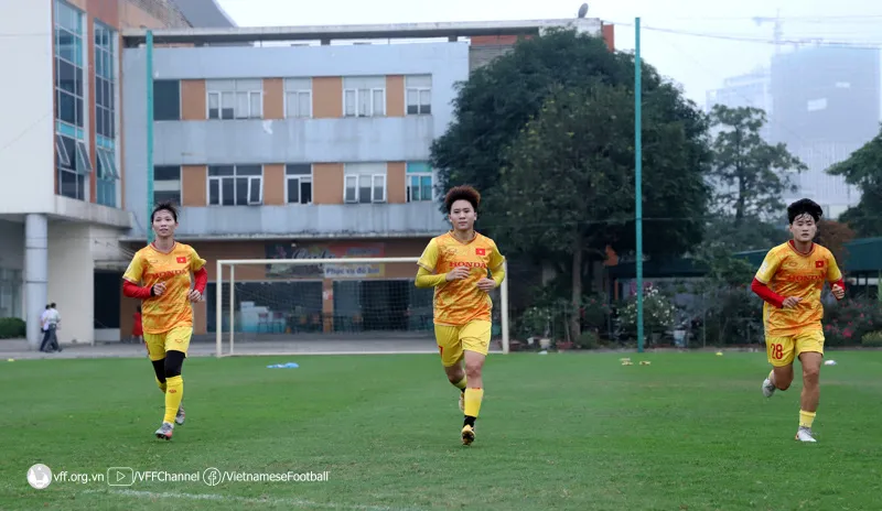 ĐT nữ Việt Nam tăng cường độ tập luyện chuẩn bị Vòng loại thứ nhất Olympic 2024 - Ảnh 1. ĐT nữ Việt Nam tăng cường độ tập luyện chuẩn bị Vòng loại thứ nhất Olympic 2024 - Ảnh 1.