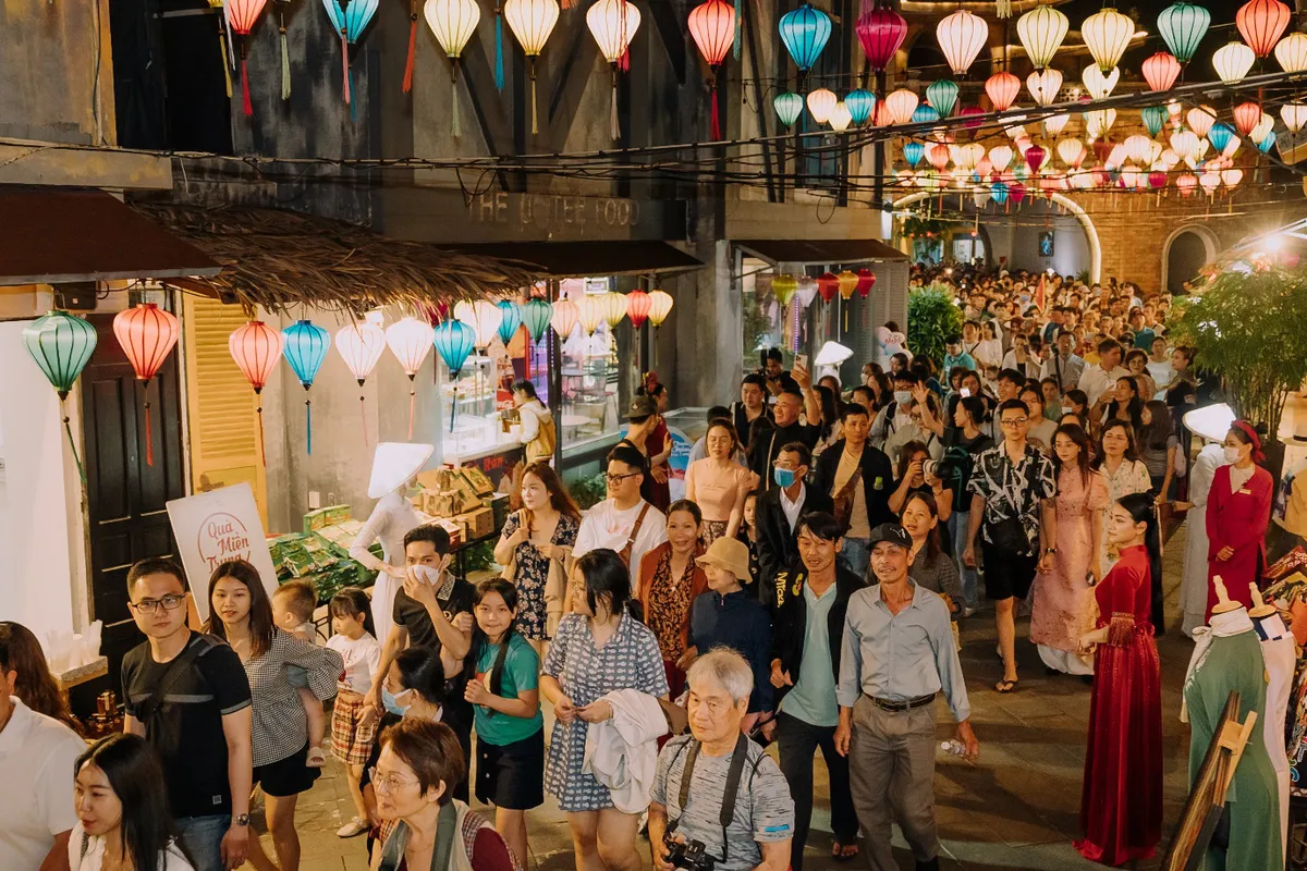 Nh&igrave;n lại những h&igrave;nh ảnh ấn tượng trong sinh nhật 5 năm của đảo K&yacute; Ức Hội An - Ảnh 4.