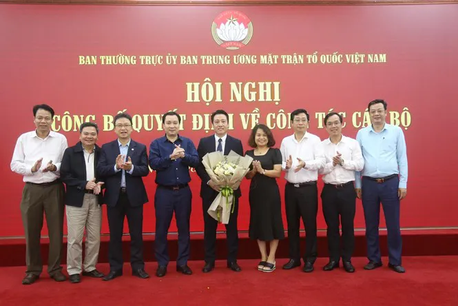 Ông Nguyễn Văn Dũng được bổ nhiệm giữ chức Phó Tổng Biên tập Tạp chí Mặt trận - Ảnh 3.