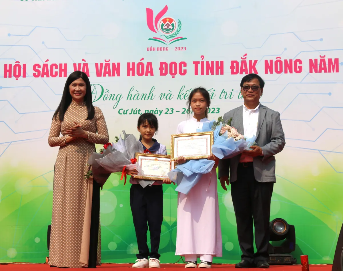 Đắk Nông: Khai mạc Ngày hội sách và Văn hóa đọc năm 2023 - Ảnh 1.