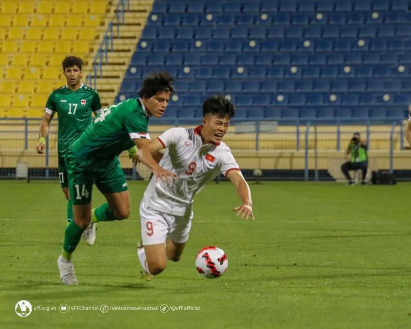 U23 Việt Nam thua U23 Iraq trận ra mắt HLV Troussier - Ảnh 1. U23 Việt Nam thua U23 Iraq trận ra mắt HLV Troussier - Ảnh 1.