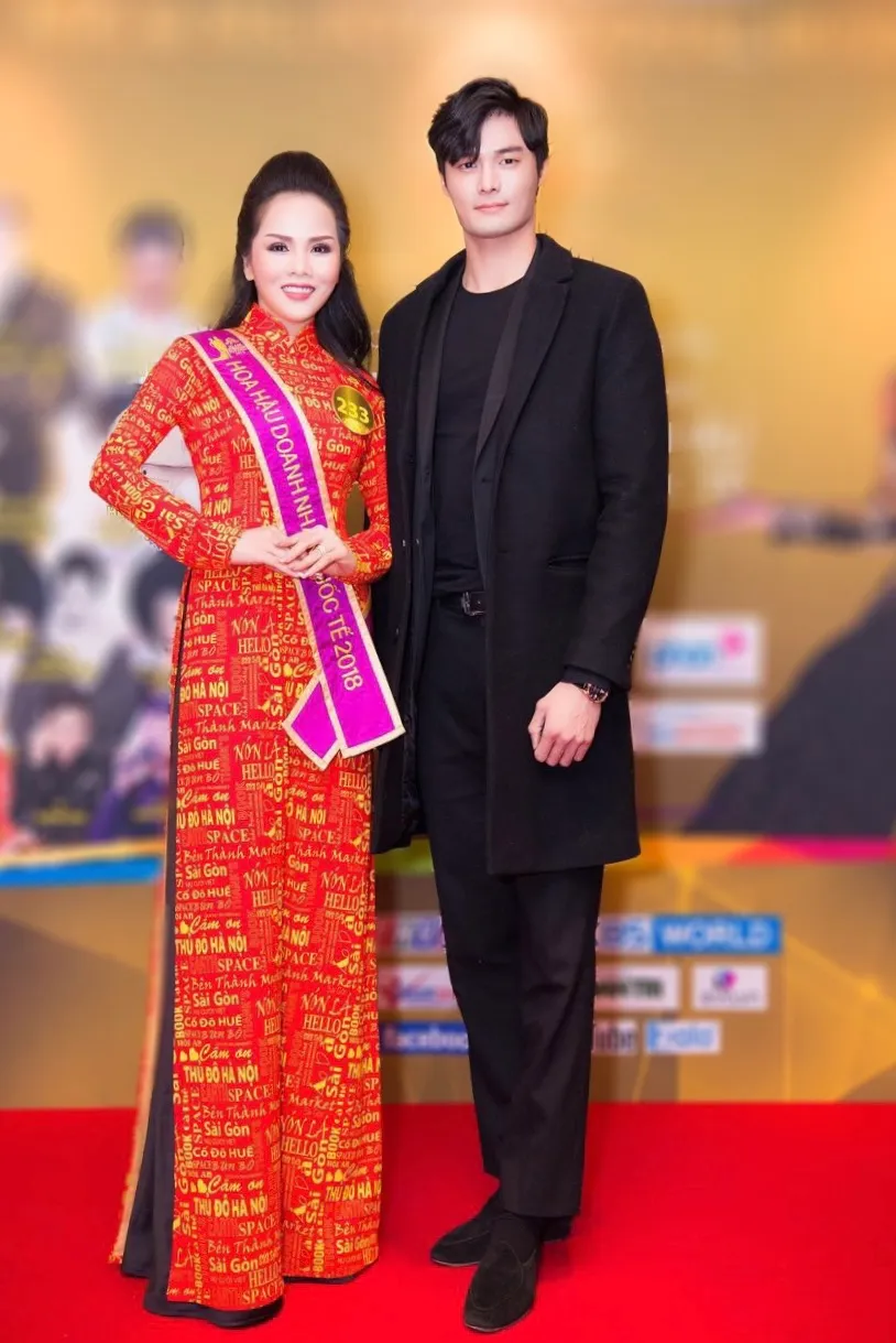 Hoa hậu Doanh nh&acirc;n Đặng Huỳnh Thanh: Kh&ocirc;ng cho ph&eacute;p bản th&acirc;n l&ugrave;i bước trước kh&oacute; khăn - Ảnh 1.