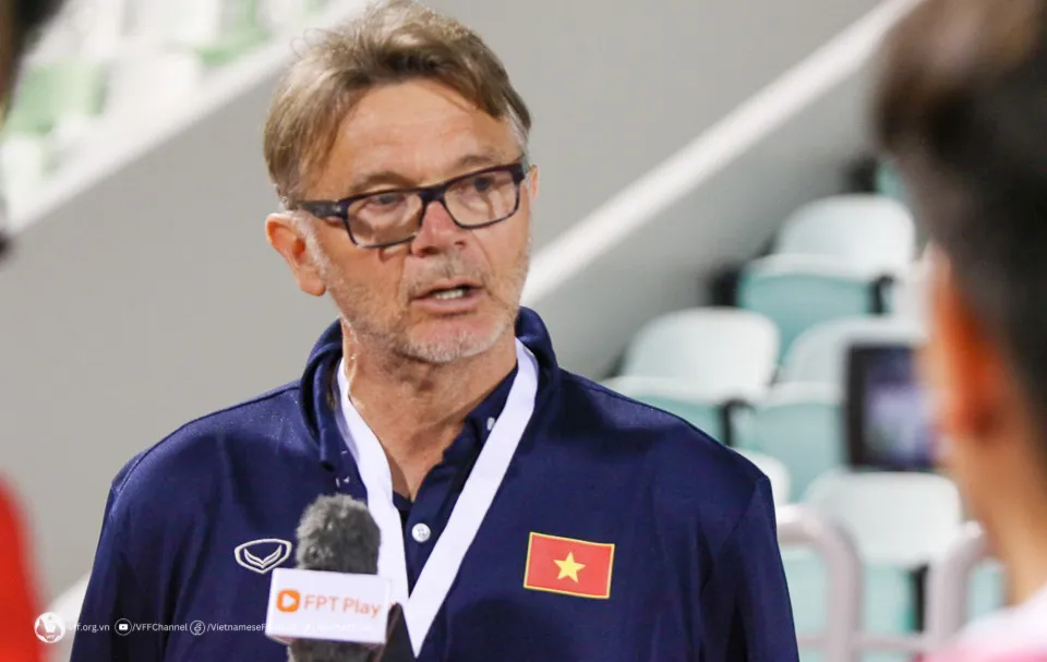 HLV Philippe Troussier: U23 Việt Nam đã thể hiện được nền tảng tốt để từng bước cải thiện - Ảnh 4. HLV Philippe Troussier: U23 Việt Nam đã thể hiện được nền tảng tốt để từng bước cải thiện - Ảnh 4.