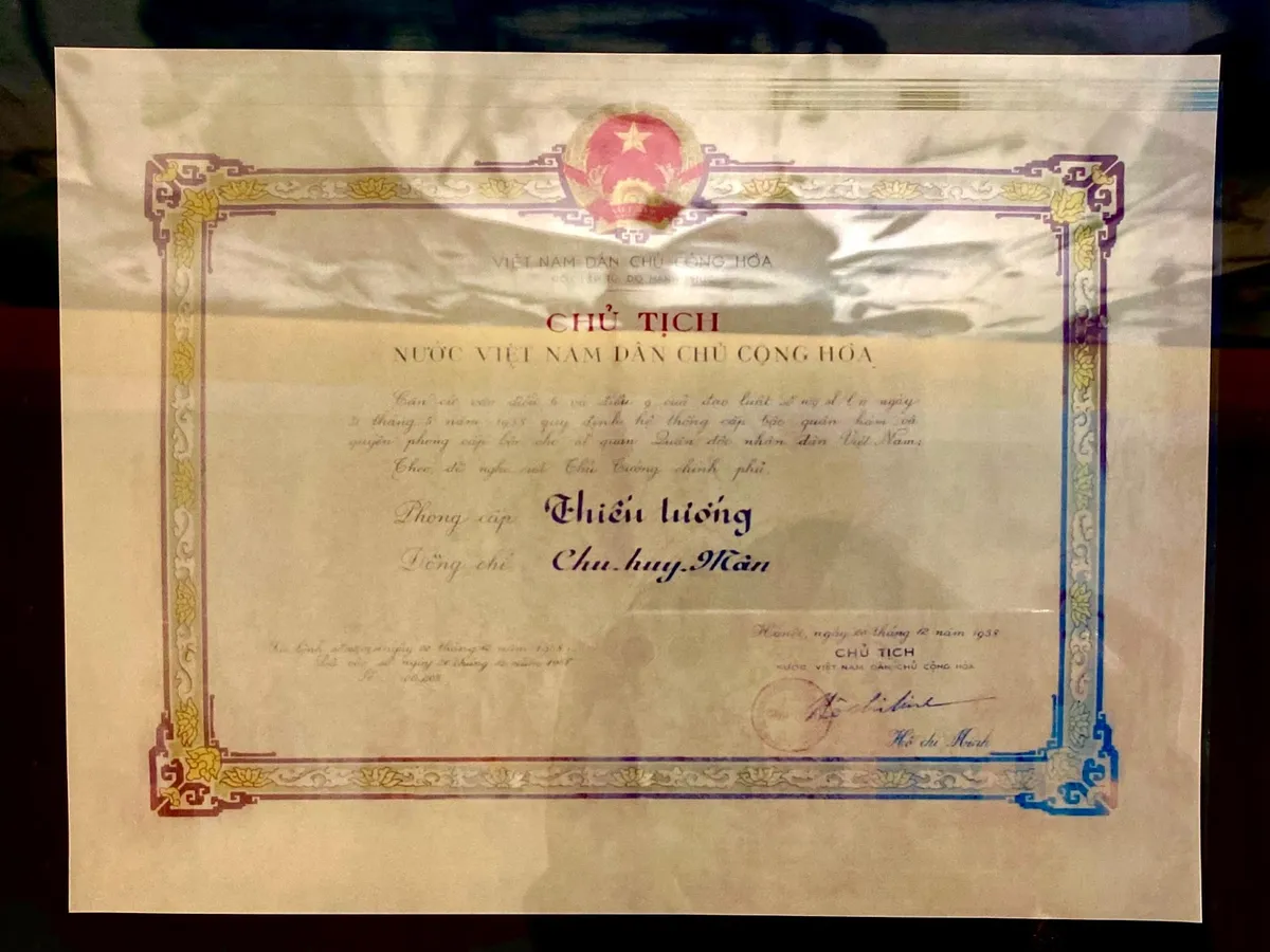 Triển lãm về Đại tướng Chu Huy Mân: Vị tướng hai mạnh, đức độ, đa tài - Ảnh 5.