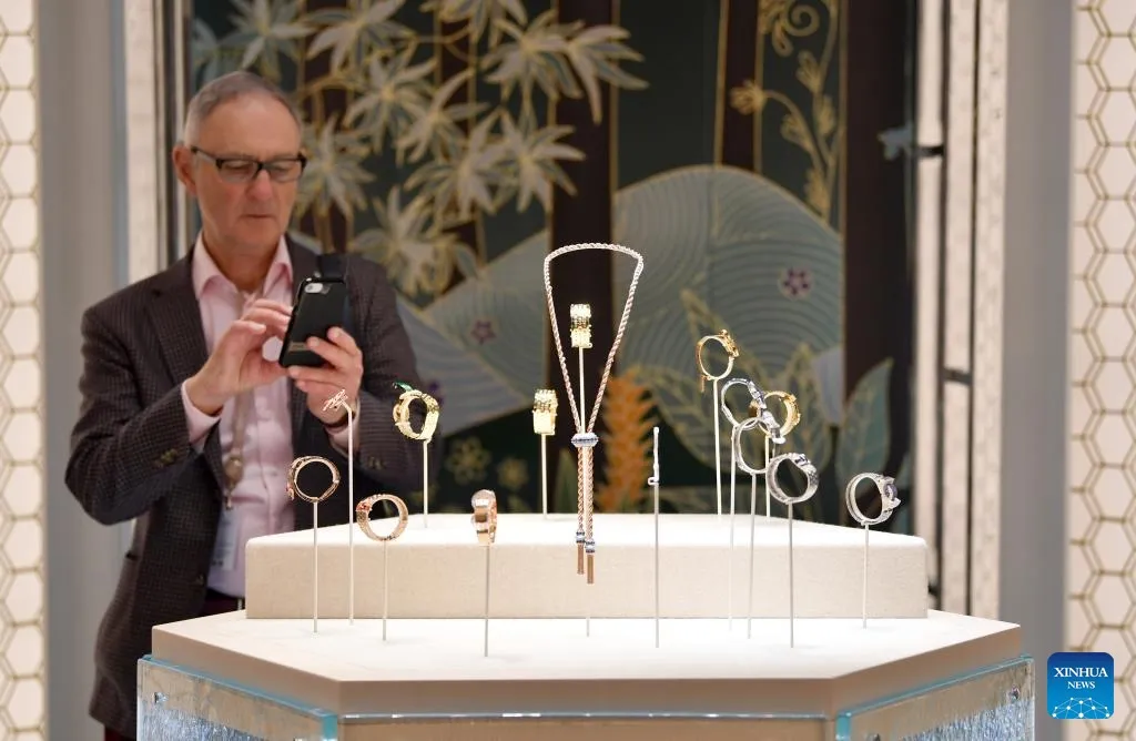 Triển l&atilde;m Watches and Wonders 2023 đ&aacute;nh dấu sự phục hồi mạnh mẽ của ng&agrave;nh sản xuất đồng hồ - Ảnh 3.