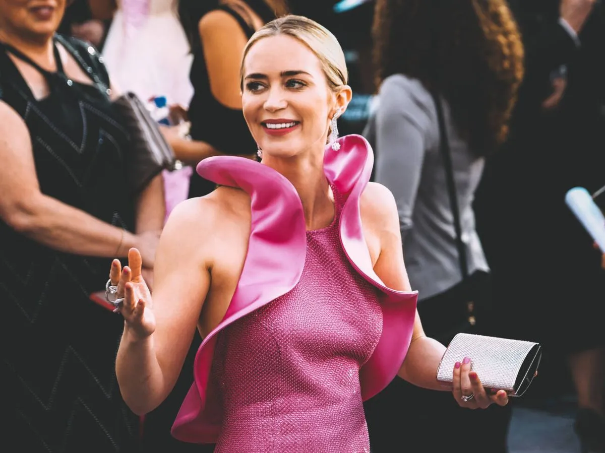 Viện Hàn lâm công bố danh sách những ngôi sao trao giải Oscar 2023 - Ảnh 1. Viện Hàn lâm công bố danh sách những ngôi sao trao giải Oscar 2023 - Ảnh 1.
