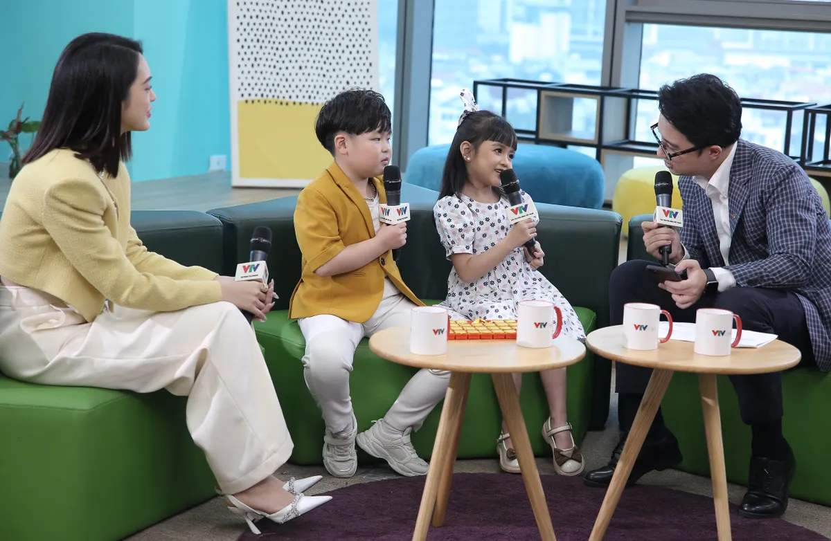 MC Sơn Lâm đau đầu với độ quậy của bộ đôi Voi - Happi Đừng làm mẹ cáu - Ảnh 24.