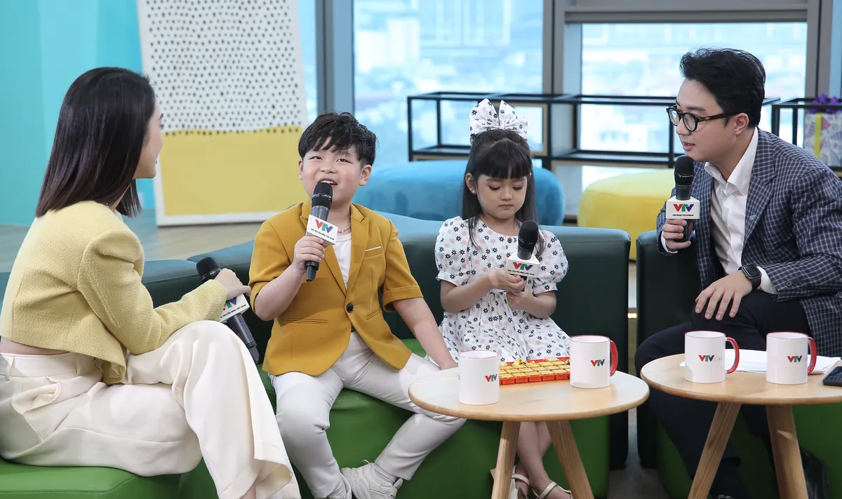 MC Sơn Lâm đau đầu với độ quậy của bộ đôi Voi - Happi Đừng làm mẹ cáu - Ảnh 28.