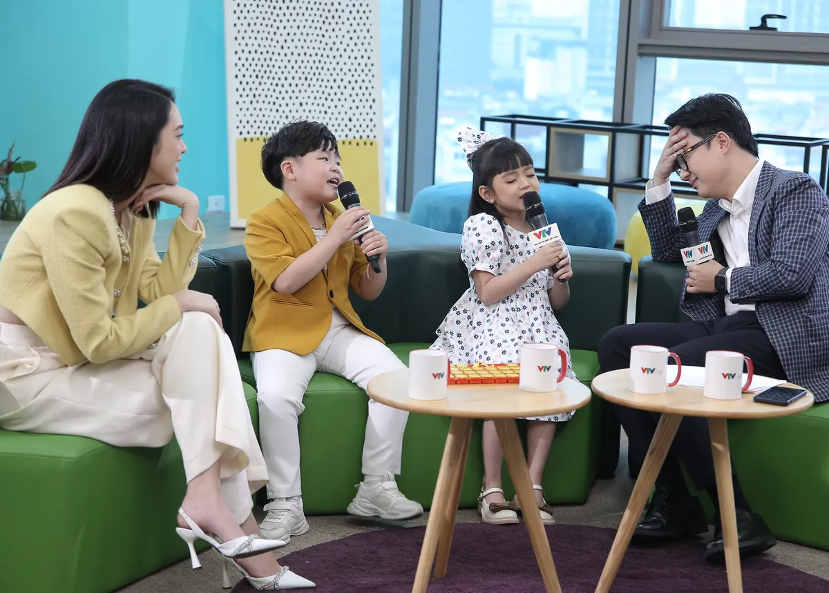 MC Sơn Lâm đau đầu với độ quậy của bộ đôi Voi - Happi Đừng làm mẹ cáu - Ảnh 31.