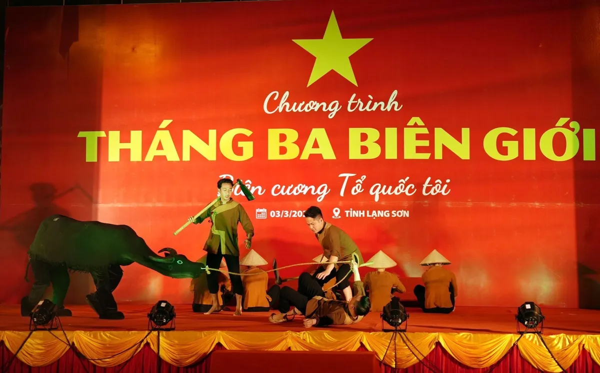 Tháng Ba biên giới gắn kết tình quân dân - Ảnh 1.