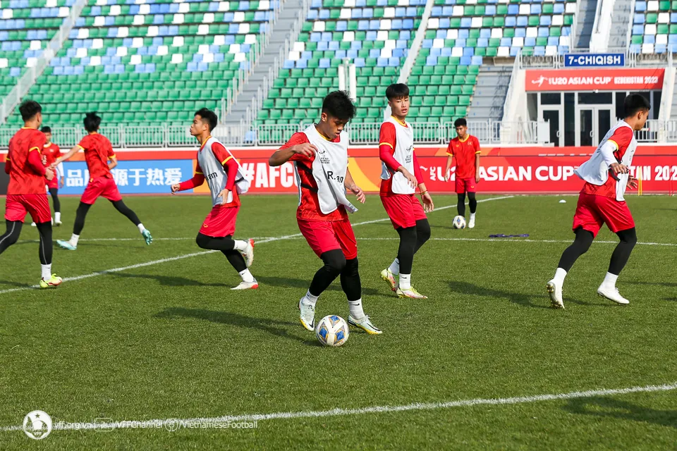 HLV Hoàng Anh Tuấn: “U20 Việt Nam hãy quên chiến thắng vừa qua” - Ảnh 1. HLV Hoàng Anh Tuấn: “U20 Việt Nam hãy quên chiến thắng vừa qua” - Ảnh 1.