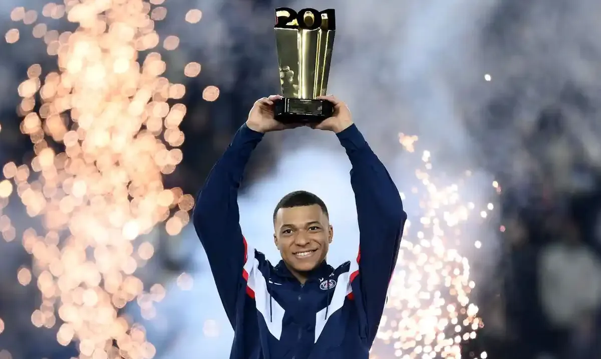 Mbappe trở thành chân sút vĩ đại nhất lịch sử PSG  - Ảnh 1.