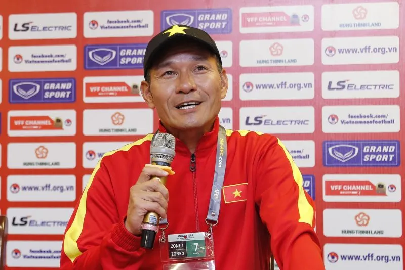 HLV Akira Ijiri: ĐT U20 nữ Việt Nam có tinh thần tốt - Ảnh 1. HLV Akira Ijiri: ĐT U20 nữ Việt Nam có tinh thần tốt - Ảnh 1.