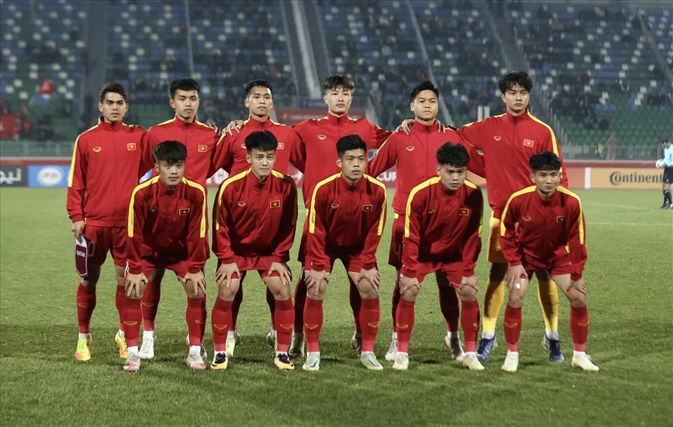 U20 Việt Nam vs U20 Iran: Quyết giành vé tứ kết! 17h00 hôm nay, 7/3 bảng B VCK U20 châu Á 2023 - Ảnh 2. U20 Việt Nam vs U20 Iran: Quyết giành vé tứ kết! 17h00 hôm nay, 7/3 bảng B VCK U20 châu Á 2023 - Ảnh 2.