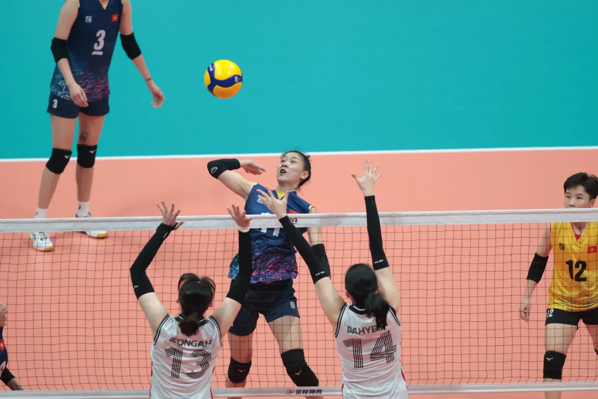 ASIAD 19 | Thắng kịch tính Hàn Quốc, ĐT bóng chuyền nữ Việt Nam đứng đầu bảng - Ảnh 1. ASIAD 19 | Thắng kịch tính Hàn Quốc, ĐT bóng chuyền nữ Việt Nam đứng đầu bảng - Ảnh 1.
