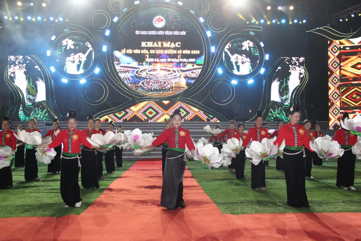 Sắc m&agrave;u văn h&oacute;a độc đ&aacute;o tại Lễ hội Văn h&oacute;a, Du lịch Mường L&ograve; - Ảnh 1.