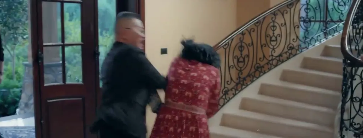 Biệt dược đen - Tập 17: Bạn g&aacute;i Cường dọa tự tử trước mặt bố mẹ - Ảnh 2.