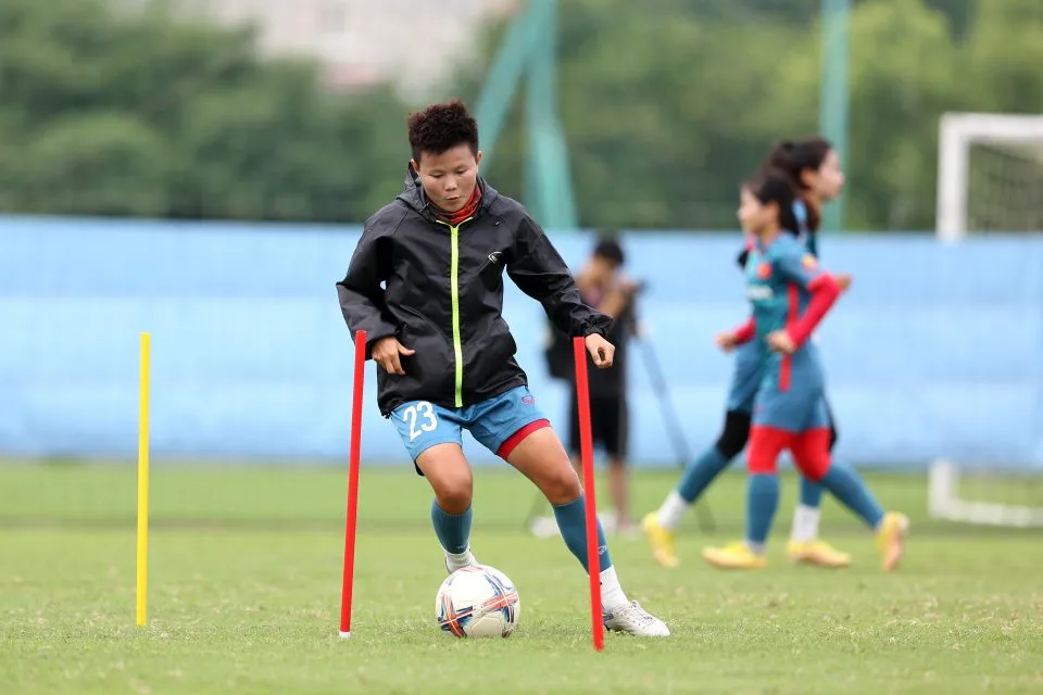 Ngọc Minh Chuyên: Được gọi lên ĐT nữ Việt Nam là cơ hội để hoàn thiện bản thân - Ảnh 3. Ngọc Minh Chuyên: Được gọi lên ĐT nữ Việt Nam là cơ hội để hoàn thiện bản thân - Ảnh 3.