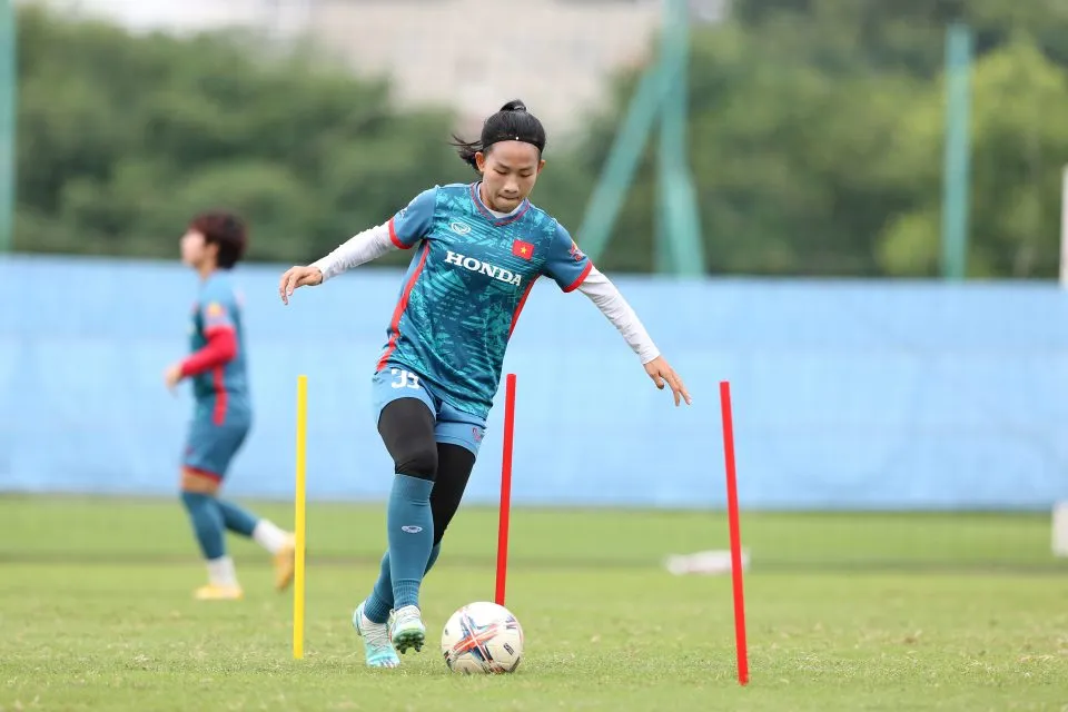 Ngọc Minh Chuyên: Được gọi lên ĐT nữ Việt Nam là cơ hội để hoàn thiện bản thân - Ảnh 2. Ngọc Minh Chuyên: Được gọi lên ĐT nữ Việt Nam là cơ hội để hoàn thiện bản thân - Ảnh 2.