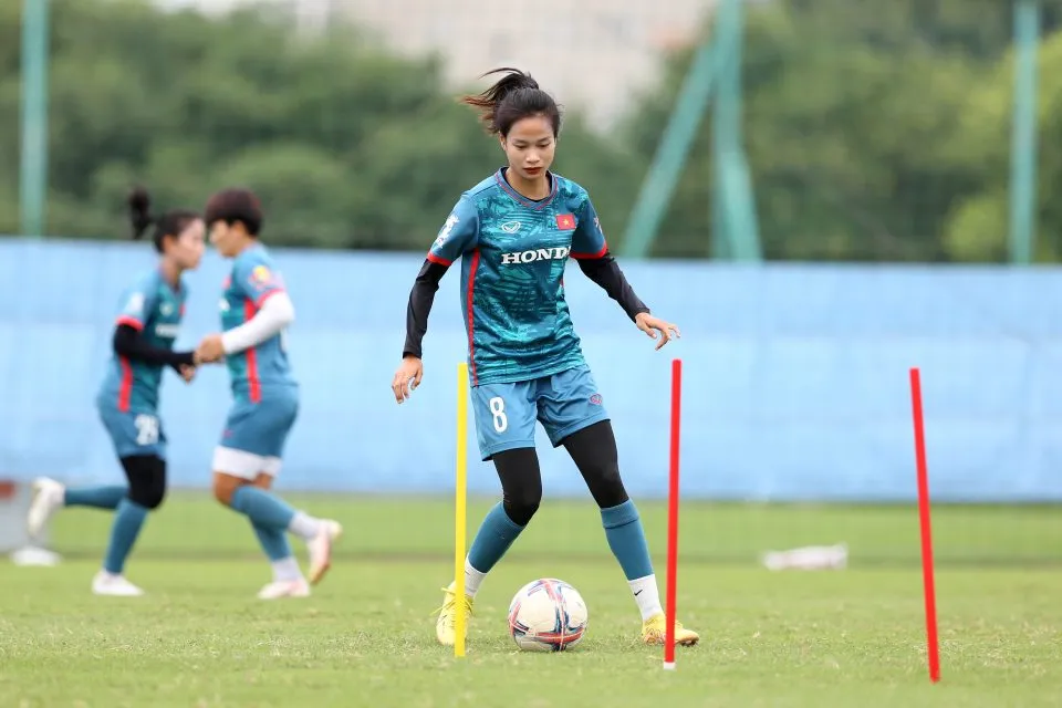Ngọc Minh Chuyên: Được gọi lên ĐT nữ Việt Nam là cơ hội để hoàn thiện bản thân - Ảnh 1. Ngọc Minh Chuyên: Được gọi lên ĐT nữ Việt Nam là cơ hội để hoàn thiện bản thân - Ảnh 1.