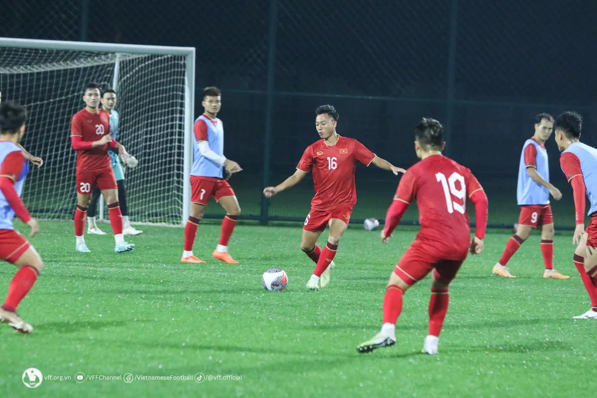 “Các trận đấu với Trung Quốc, Uzbekistan và Hàn Quốc sẽ giúp ĐT Việt Nam hoàn thiện hơn nữa về lối chơi!” - Ảnh 9. “Các trận đấu với Trung Quốc, Uzbekistan và Hàn Quốc sẽ giúp ĐT Việt Nam hoàn thiện hơn nữa về lối chơi!” - Ảnh 9.