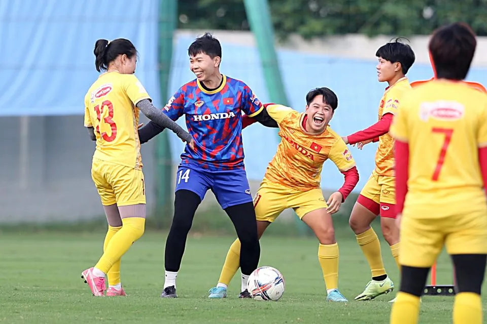 Nguyễn Thị Mỹ Anh: ĐT nữ Việt Nam sẽ quyết tâm thi đấu tốt tại từng trận đấu - Ảnh 3. Nguyễn Thị Mỹ Anh: ĐT nữ Việt Nam sẽ quyết tâm thi đấu tốt tại từng trận đấu - Ảnh 3.