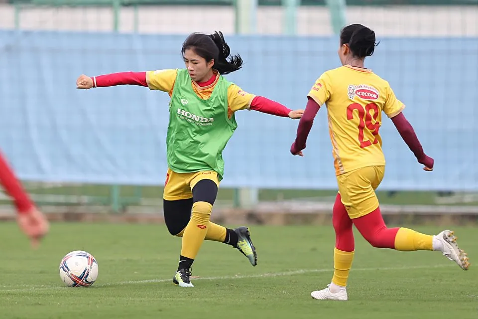 Nguyễn Thị Mỹ Anh: ĐT nữ Việt Nam sẽ quyết tâm thi đấu tốt tại từng trận đấu - Ảnh 2. Nguyễn Thị Mỹ Anh: ĐT nữ Việt Nam sẽ quyết tâm thi đấu tốt tại từng trận đấu - Ảnh 2.