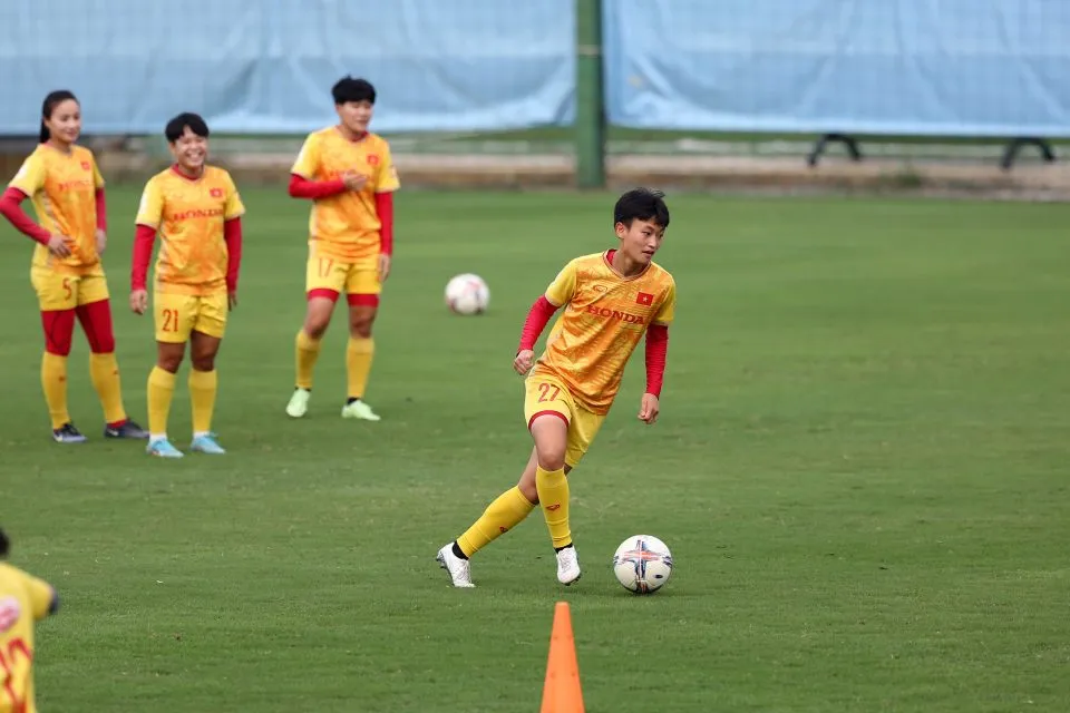 Nguyễn Thị Mỹ Anh: ĐT nữ Việt Nam sẽ quyết tâm thi đấu tốt tại từng trận đấu - Ảnh 1. Nguyễn Thị Mỹ Anh: ĐT nữ Việt Nam sẽ quyết tâm thi đấu tốt tại từng trận đấu - Ảnh 1.