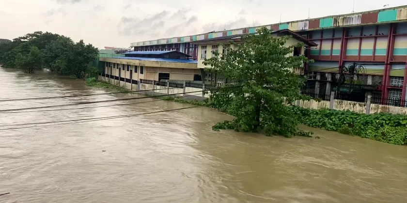 Myanmar sơ tán 14.000 dân, đóng cửa hơn 200 trường học do lũ lụt lớn  - Ảnh 1.