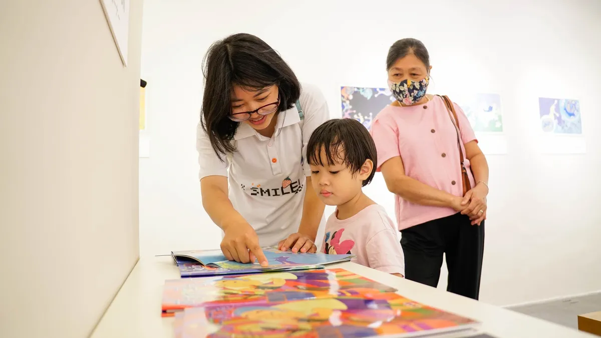 Khán giả say đắm với những tác phẩm tranh gốc Nỗi buồn ốc sên và Chim sẻ Cosette của hoạ sĩ Yasumasa Suzuki - Ảnh 9.