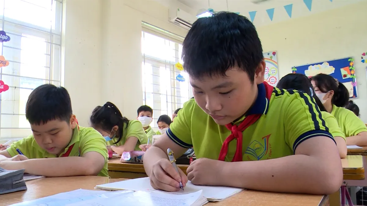 H&agrave; Nội nỗ lực x&acirc;y trường c&ocirc;ng lập, giảm sĩ số lớp học - Ảnh 3.