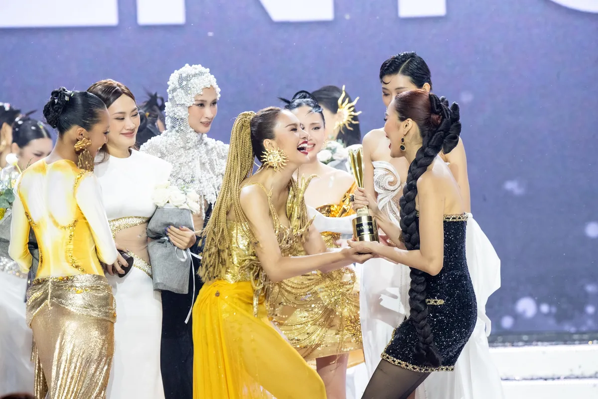 Kết quả g&acirc;y ngỡ ng&agrave;ng của The New Mentor - Ảnh 1.