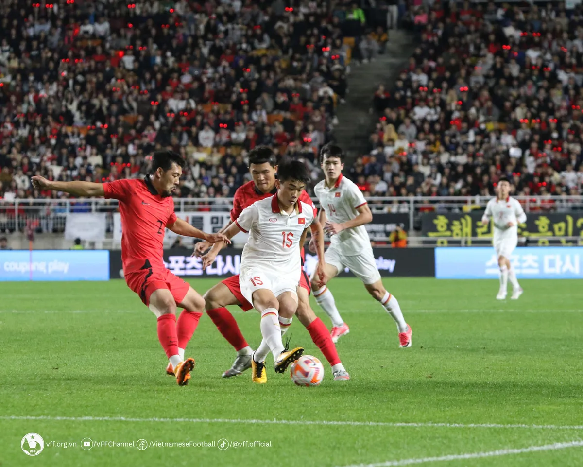 HLV Philippe Troussier: “Đội tuyển Việt Nam xứng đáng có 1-2 bàn thắng vào lưới Hàn Quốc” - Ảnh 3. HLV Philippe Troussier: “Đội tuyển Việt Nam xứng đáng có 1-2 bàn thắng vào lưới Hàn Quốc” - Ảnh 3.