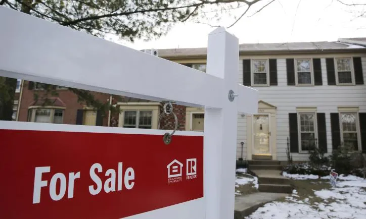 Doanh số b&aacute;n nh&agrave; đ&atilde; qua sở hữu tại Mỹ giảm thấp - Ảnh 1.