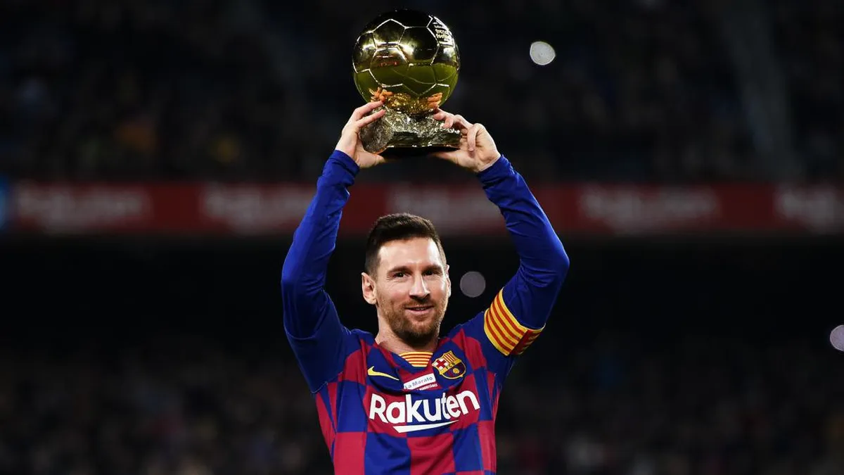 Messi: &ldquo;Benzema xứng đ&aacute;ng với danh hiệu Quả b&oacute;ng v&agrave;ng&rdquo; - Ảnh 2.