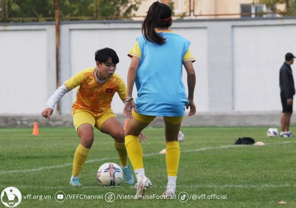 ĐT nữ Việt Nam tập buổi đầu tại Tashkent - Ảnh 2. ĐT nữ Việt Nam tập buổi đầu tại Tashkent - Ảnh 2.