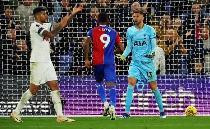 Tottenham tiếp tục dẫn đầu giải Ngoại hạng Anh sau vòng 10 - Ảnh 3.