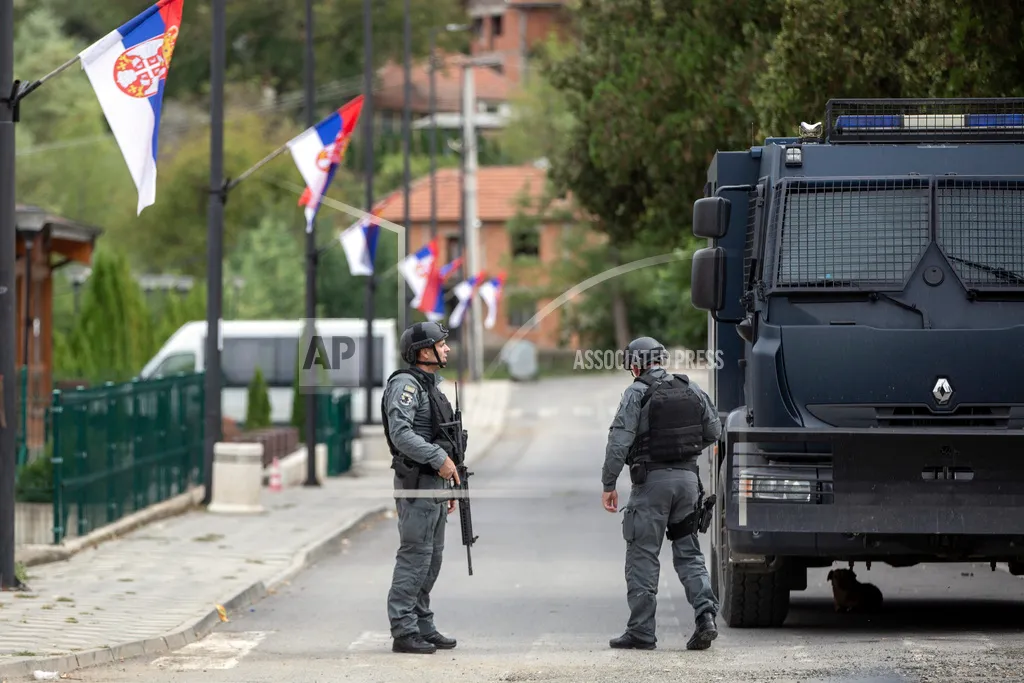 Serbia giảm quân số đóng gần biên giới với Kosovo - Ảnh 1.