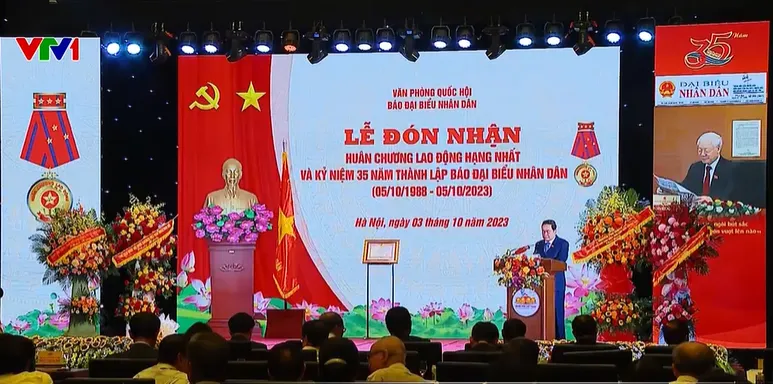 Kỷ niệm 35 năm th&agrave;nh lập B&aacute;o Đại biểu Nh&acirc;n d&acirc;n - Ảnh 1.