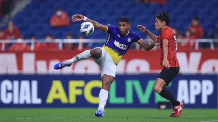 CLB Hà Nội thua đậm trước Urawa Reds tại AFC Champion League - Ảnh 1. CLB Hà Nội thua đậm trước Urawa Reds tại AFC Champion League - Ảnh 1.