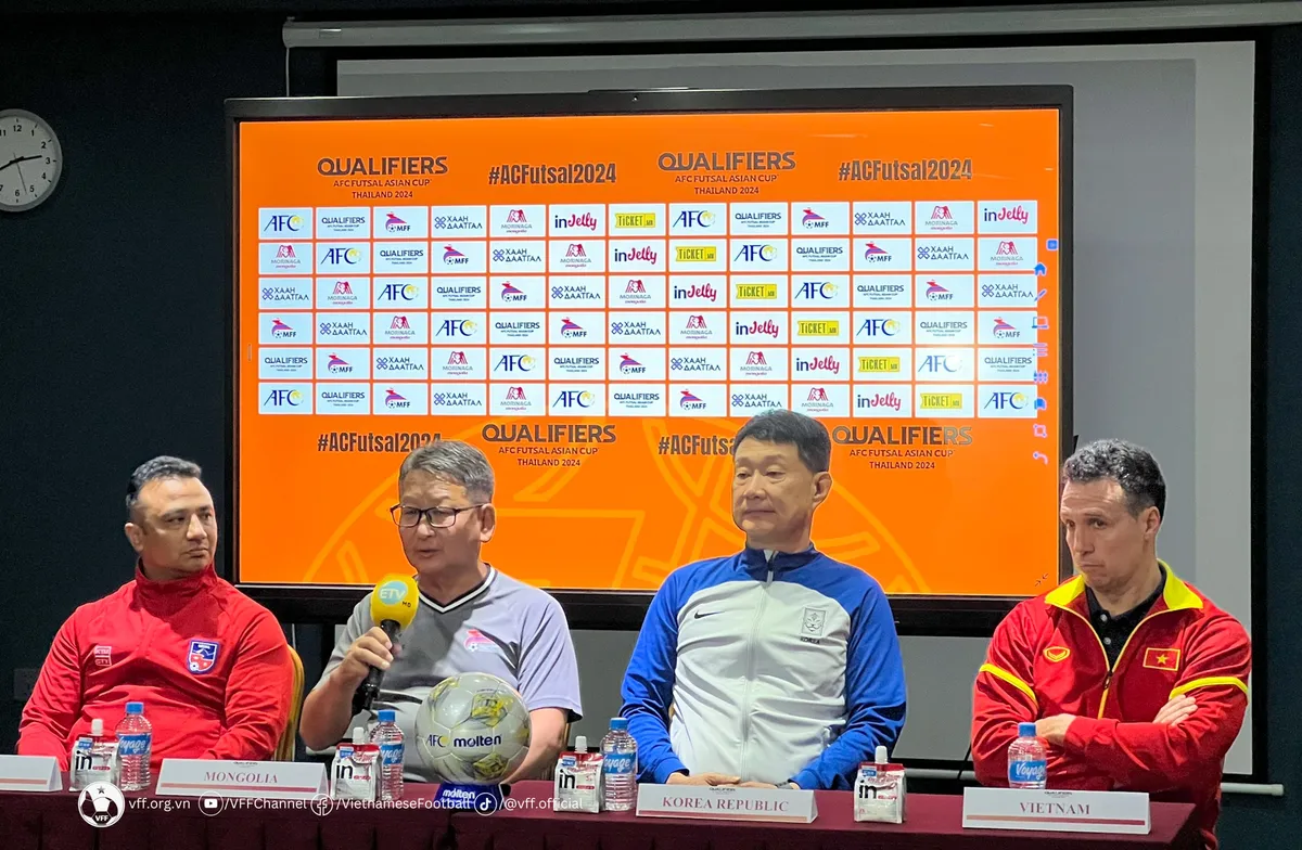 HLV Diego Giustozzi Raul: Mục tiêu của ĐT Việt Nam là góp mặt tại VCK futsal World Cup 2024 - Ảnh 1. HLV Diego Giustozzi Raul: Mục tiêu của ĐT Việt Nam là góp mặt tại VCK futsal World Cup 2024 - Ảnh 1.