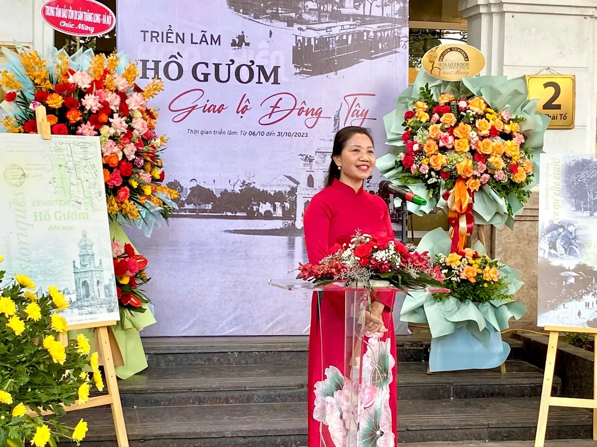 Triển l&atilde;m Hồ Gươm, giao lộ Đ&ocirc;ng - T&acirc;y&rdquo;: Nh&igrave;n lại qu&aacute; tr&igrave;nh thay đổi diện mạo của Hồ Gươm - Ảnh 2.