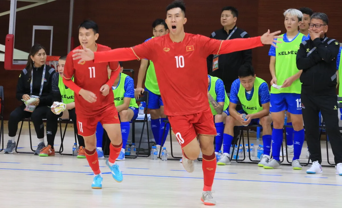 Đội tuyển futsal Việt Nam ra quân thắng lợi tại Vòng loại giải futsal châu Á 2024 - Ảnh 1. Đội tuyển futsal Việt Nam ra quân thắng lợi tại Vòng loại giải futsal châu Á 2024 - Ảnh 1.